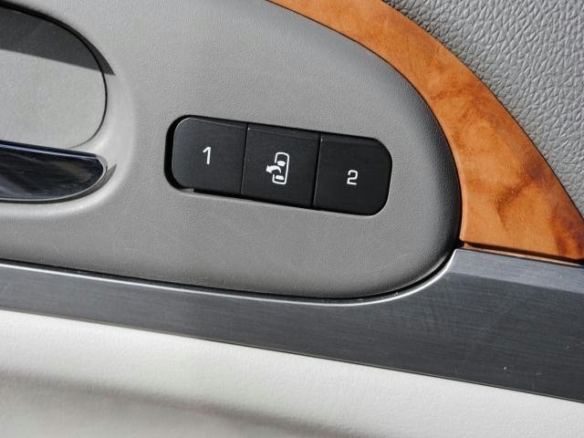 Buick Enclave 2012 photo 4