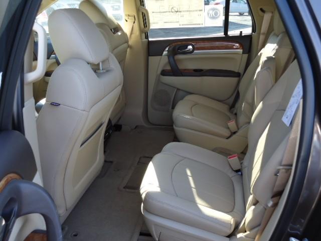 Buick Enclave 2012 photo 2