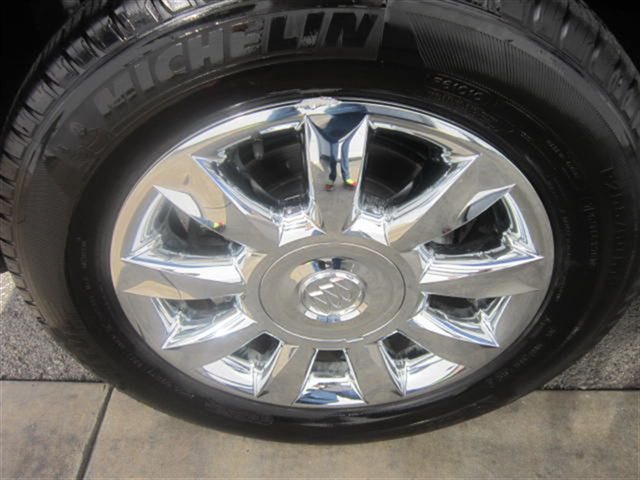 Buick Enclave 2012 photo 1