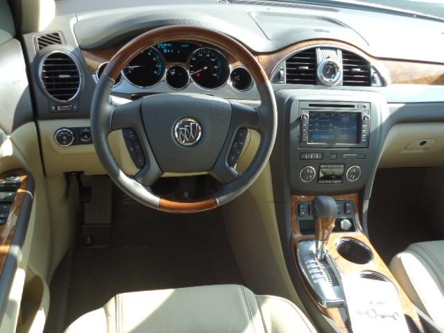 Buick Enclave 2012 photo 2