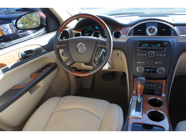 Buick Enclave 2012 photo 2