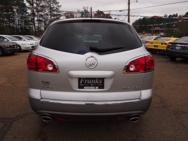 Buick Enclave 2012 photo 2