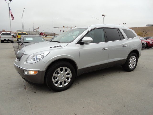 Buick Enclave 2012 photo 1