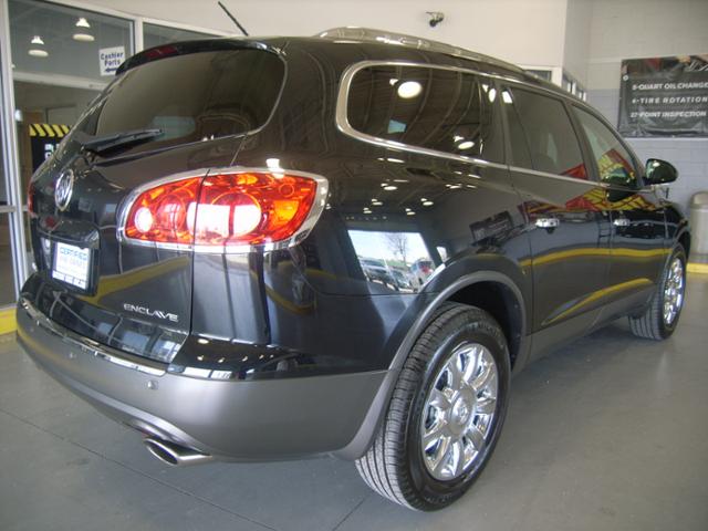 Buick Enclave 2012 photo 1