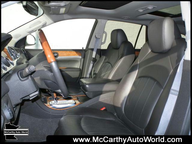Buick Enclave 2012 photo 2