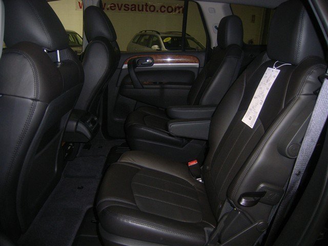 Buick Enclave 2012 photo 2