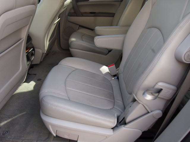 Buick Enclave 2012 photo 3
