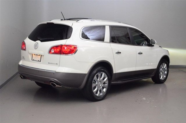 Buick Enclave 2012 photo 2