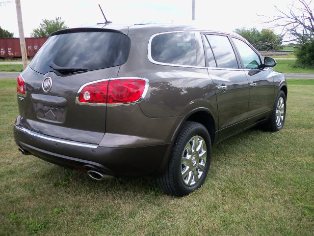 Buick Enclave V6 - LOW Miles SUV