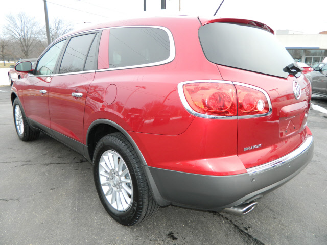 Buick Enclave 2012 photo 2
