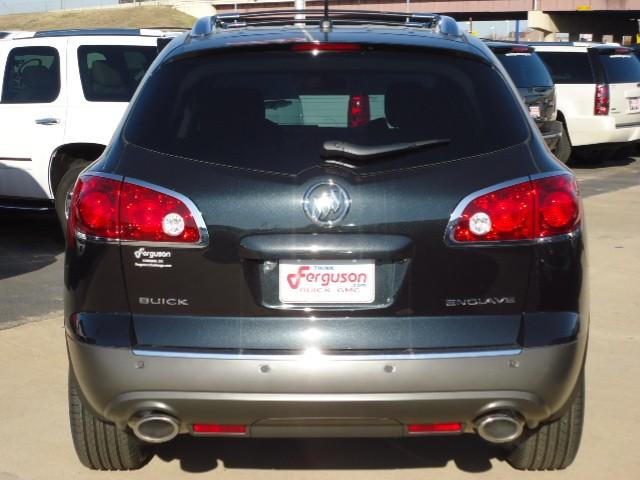 Buick Enclave 2012 photo 2