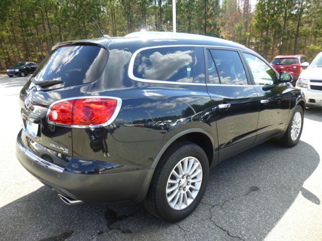 Buick Enclave 2012 photo 2