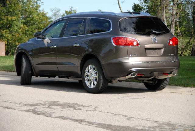Buick Enclave 2012 photo 2