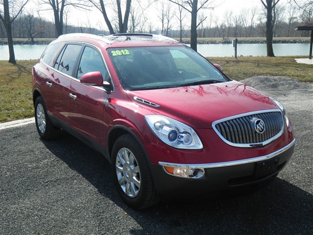 Buick Enclave 2012 photo 2