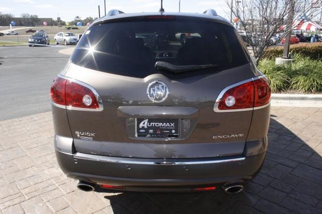 Buick Enclave 2012 photo 2