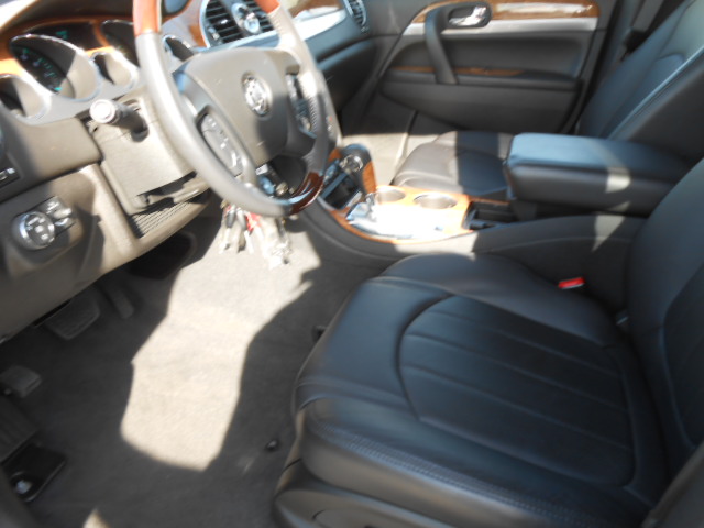 Buick Enclave 2012 photo 1