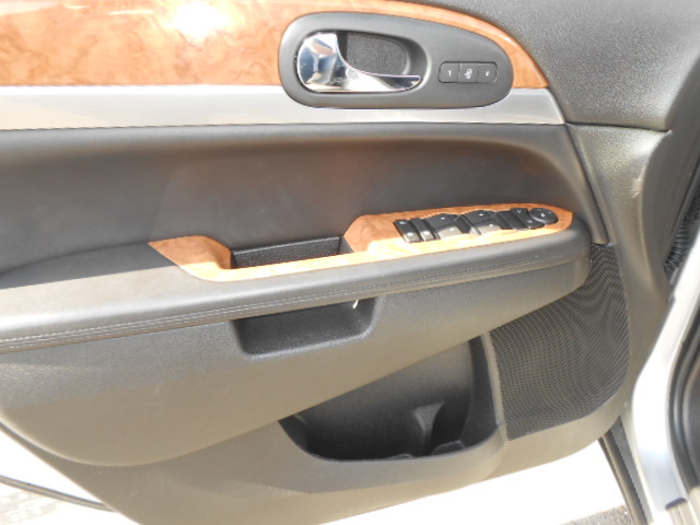 Buick Enclave 2012 photo 4