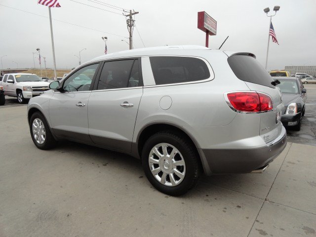 Buick Enclave 2012 photo 4