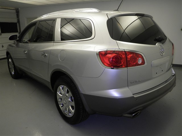 Buick Enclave 2012 photo 1