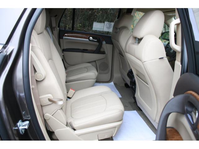Buick Enclave 2012 photo 4