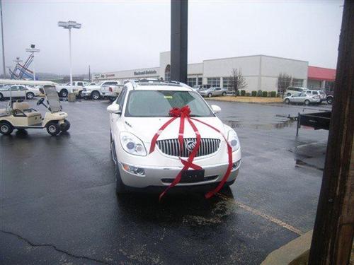 Buick Enclave 2012 photo 2