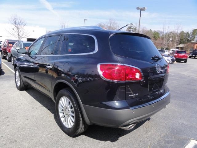 Buick Enclave 2012 photo 2