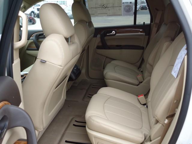 Buick Enclave 2012 photo 1