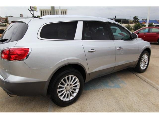 Buick Enclave 2012 photo 2