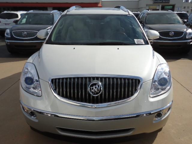 Buick Enclave QUAD CAB 140 WB Sport Utility
