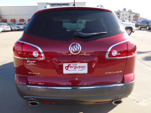 Buick Enclave 2012 photo 2