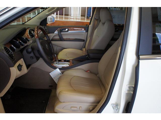 Buick Enclave 2012 photo 2