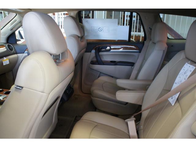 Buick Enclave 2012 photo 4