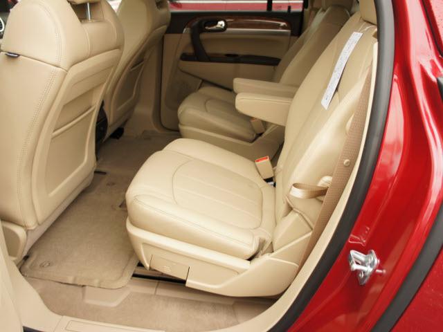 Buick Enclave 2012 photo 2