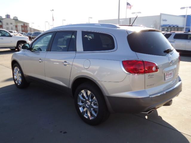 Buick Enclave 2012 photo 1