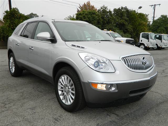 Buick Enclave 2012 photo 2