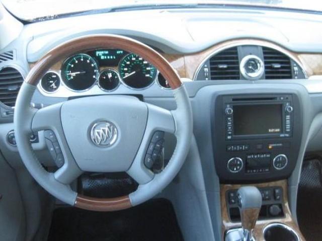 Buick Enclave 2012 photo 2