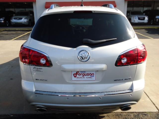 Buick Enclave 2012 photo 2