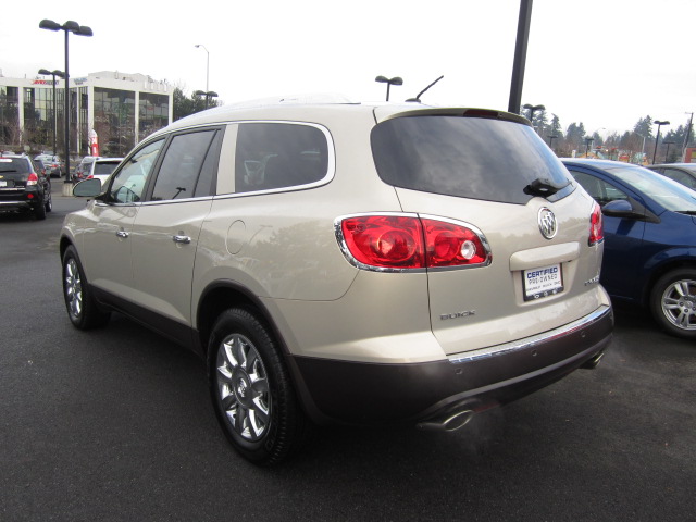 Buick Enclave 2012 photo 1