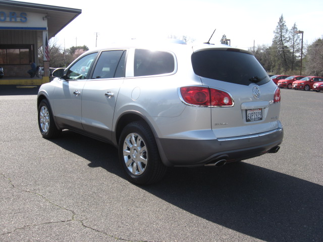 Buick Enclave 2012 photo 1