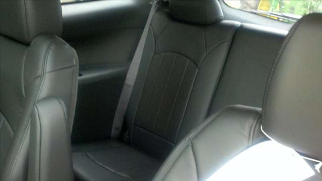 Buick Enclave 2012 photo 2