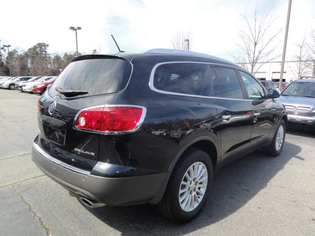 Buick Enclave 2012 photo 3