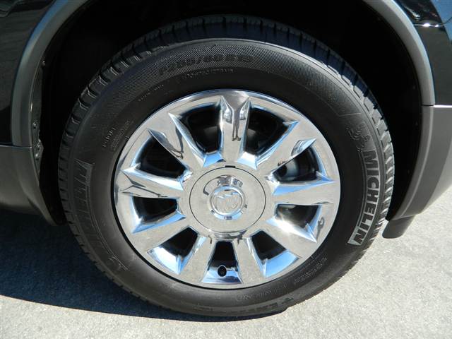 Buick Enclave 2012 photo 1