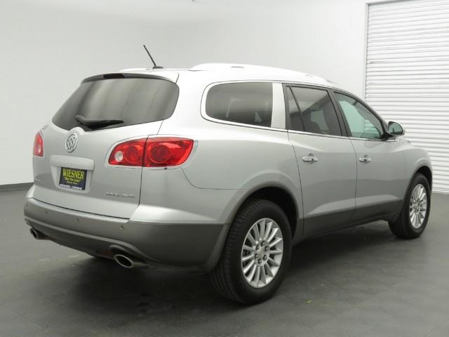 Buick Enclave 2012 photo 1
