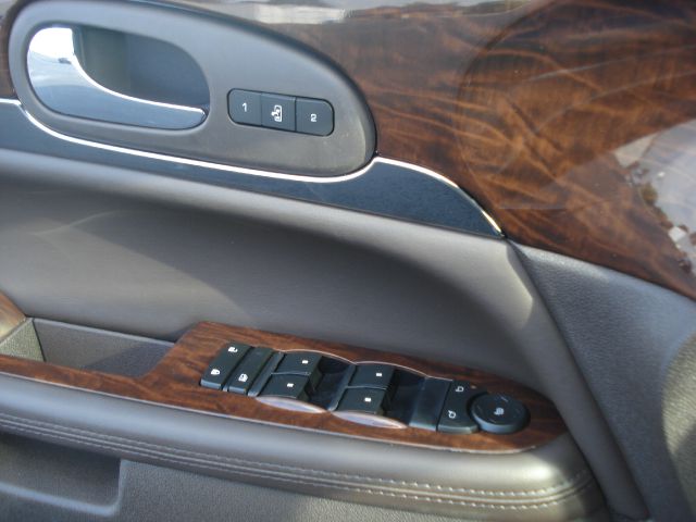 Buick Enclave 2014 photo 1