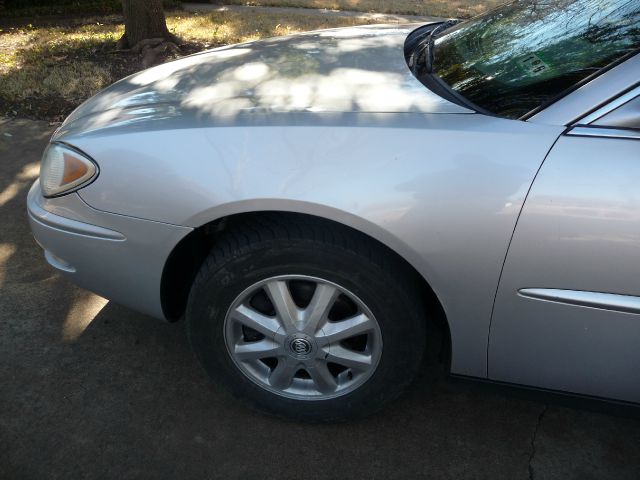 Buick LaCrosse 2005 photo 1