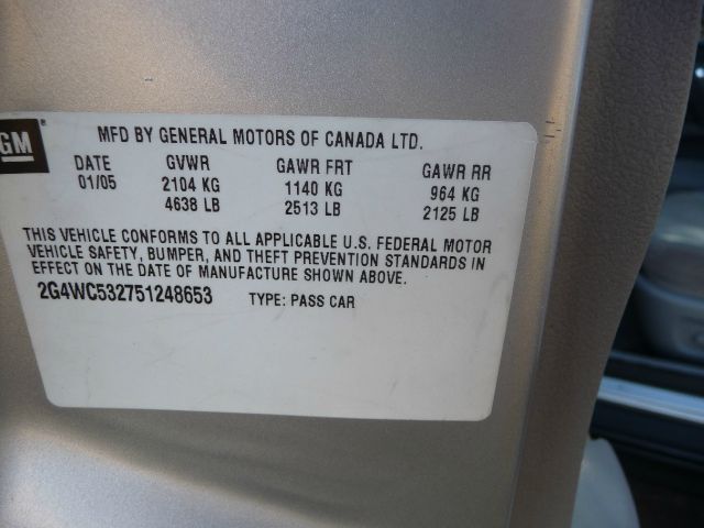 Buick LaCrosse 2005 photo 2