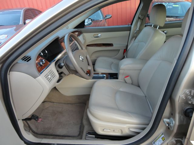 Buick LaCrosse 2005 photo 2