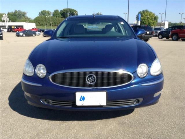 Buick LaCrosse 2005 photo 2
