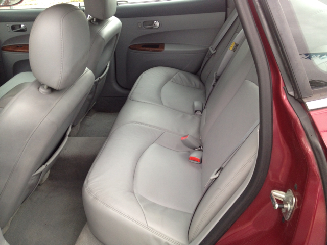 Buick LaCrosse GL Sedan 4D Sedan