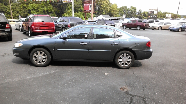 Buick LaCrosse 2006 photo 2